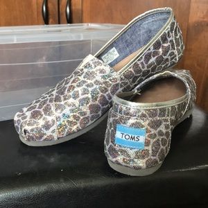 Toms shoes